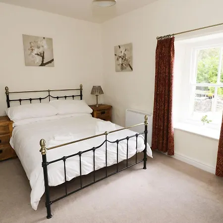 Poppy Cottage, Buckden * Buckden (North Yorkshire)